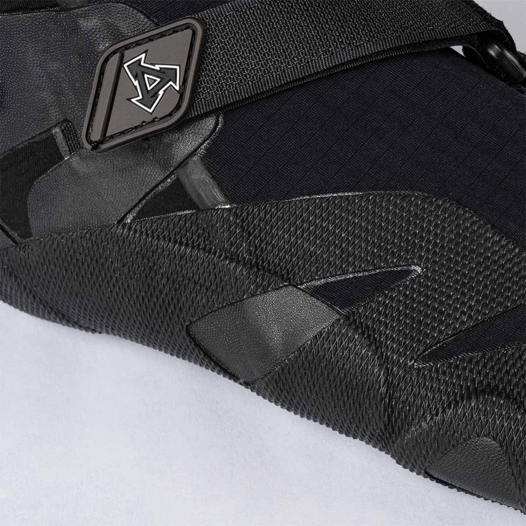 Drylock Round Toe Boot 5mm (Black)